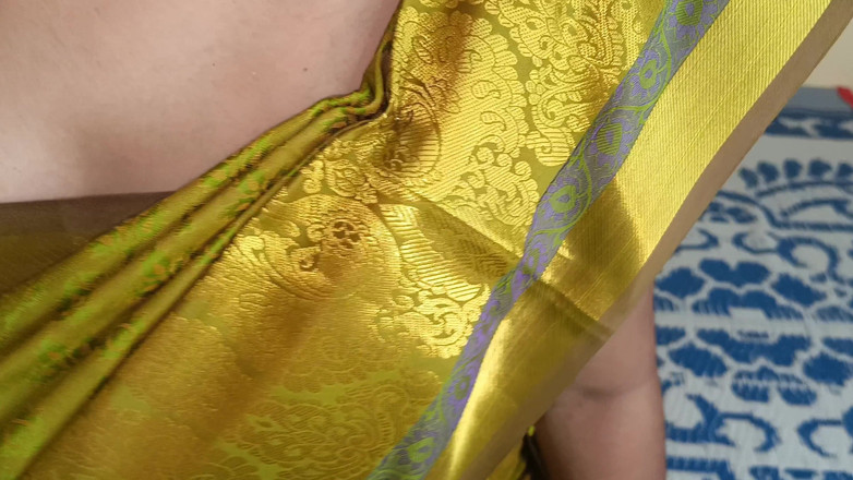 Palani69: 当妻子不在家时，女仆与房主共用床铺