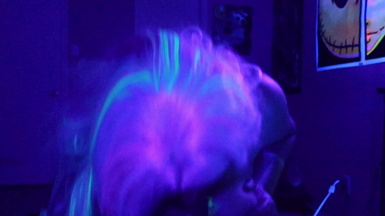 VickyVixen: Black Light Fun