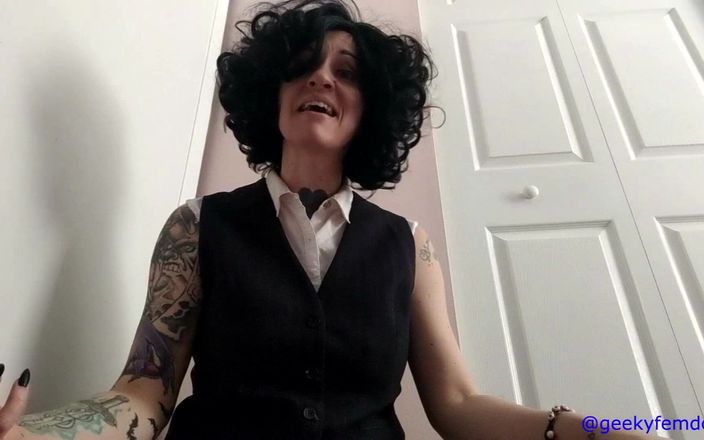 Geeky Femdom: Reina de las sombras 3 - diosa futa