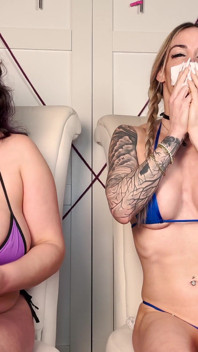 Kichanie w bikini: Mars Solo i Queen Gia Love
