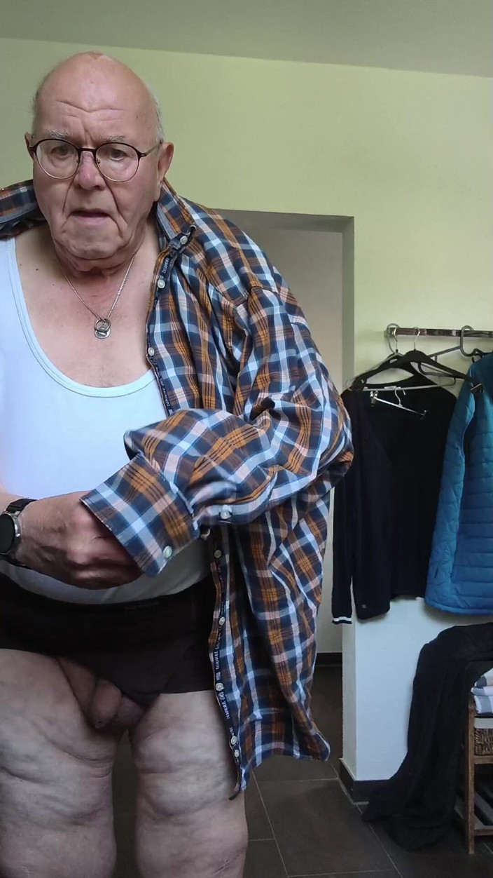Karlchengeil: Dressing up