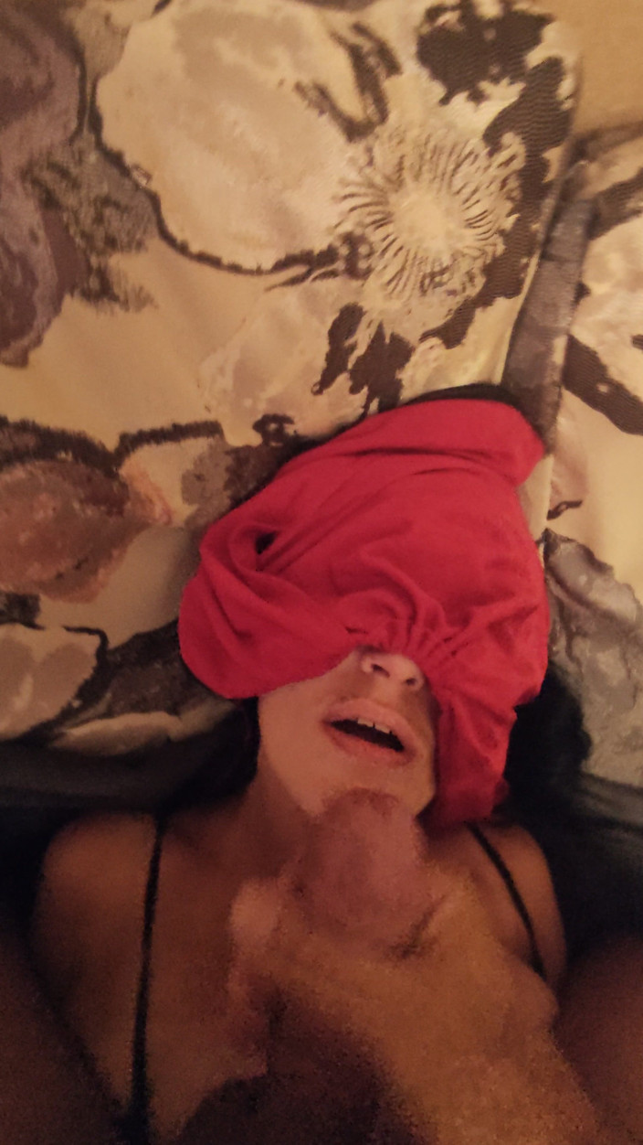 Hotlia: Sexy Fitness Wife in Stockings Stars in Porn for the...
