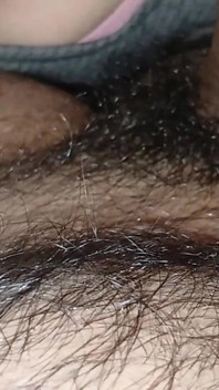 Madrastra compartiendo cama con hijastro