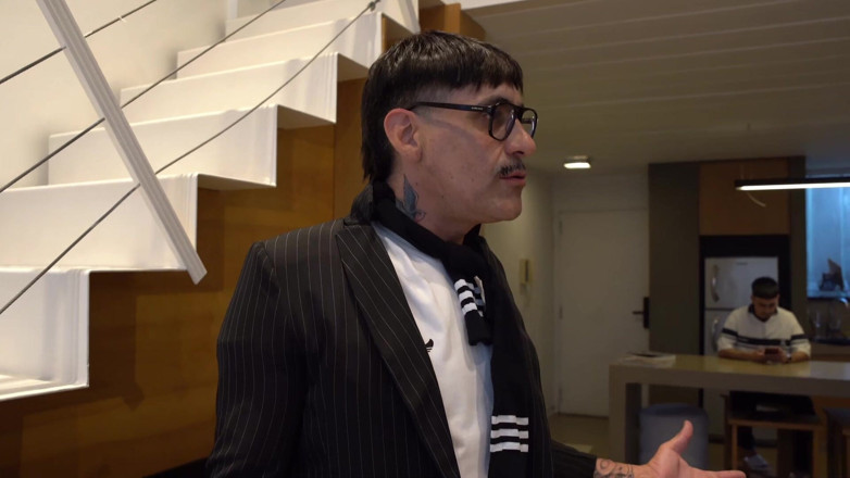 Elnonohub: Don Bergolinni Seeks His Muse. the Most Bizarre Lesbian Casting...