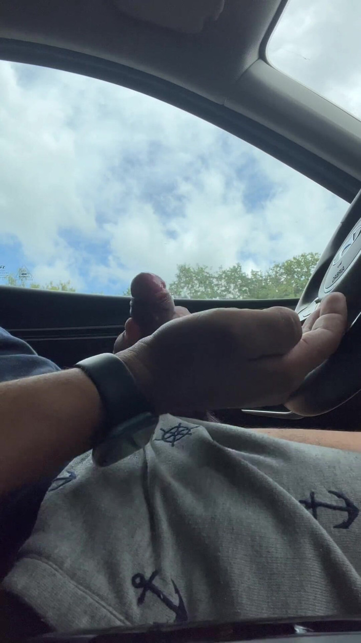 Kadu: 내 자지를 보고 기뻐하는 자동차 크루즈와 남자들