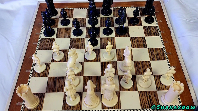 Shanaxnow: Ağıza boşalma kraliçesi satranç oyunu