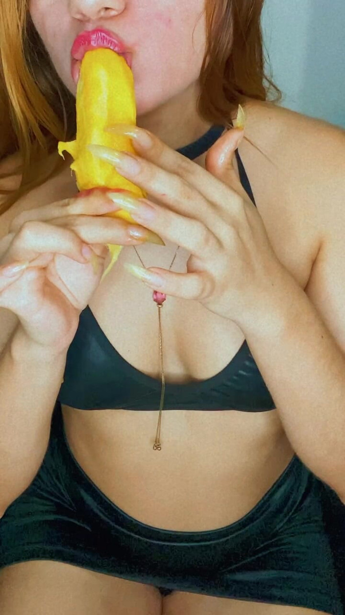 Goddess Li: Si cantik liandra dan mangga yang nikmat