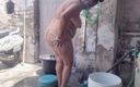 Your love geeta: Video nóng bỏng của bhabhi Ấn Độ trong khi tắm