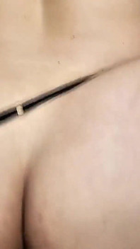 È venuto per scoparmi la figa ma non ho resistito e gli ho dato anche il mio culo