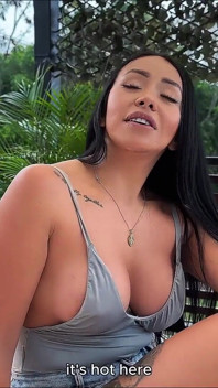 Sexy Latina Se Nechá Svést Nadrženou Blondýnkou A Mají Vášnivý Sex Venku - Brian Evansx