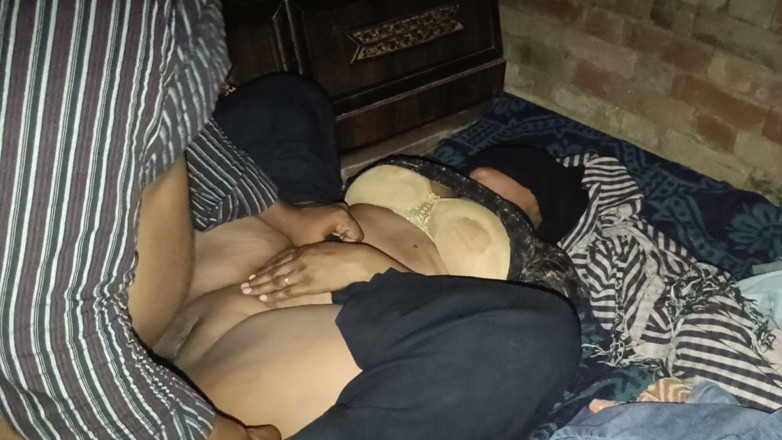 Bhabhi UP: Muskan Bhabhi Bhartiya Lugai