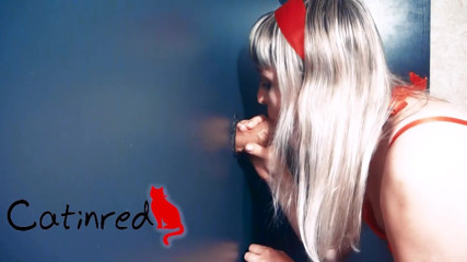 Catin Red: MILF kecil molek blowjob batang dan creampie mulut