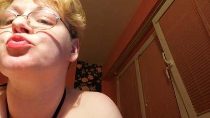 Putarankahotmilf: Suck and fuck dildo to fountain squirt many times