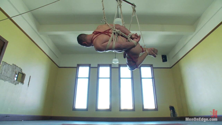 Men on Edge: Fabio Stallone - Beefy Italian com pau gordo