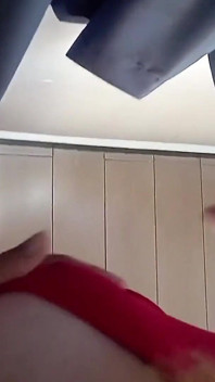 Meine stieftochter lutscht meinen schwanz und geht dann mit ihrem freund raus