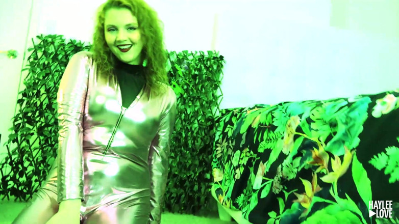 Haylee Love: Poison Ivy sprawia, że Robin jest niewolnikiem 6