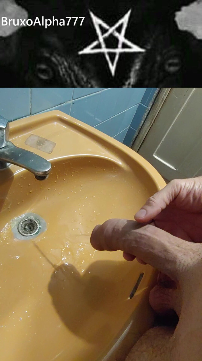 BruxoAlpha777: Min stora kuk pissar