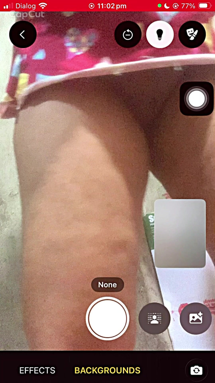 Tiyana: Cô vợ nóng bỏng dưới váy