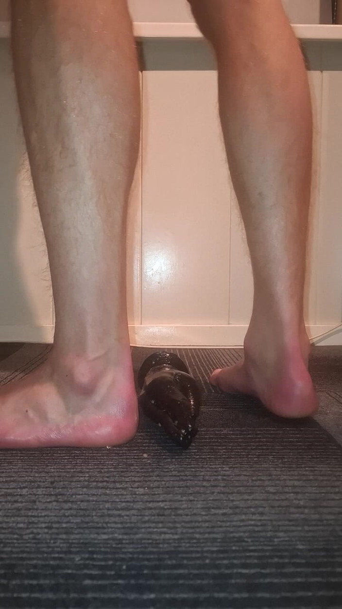 NoFace Twink X: Гарячий гей твінк любить кататися на своїй величезній ігіст-ігістці