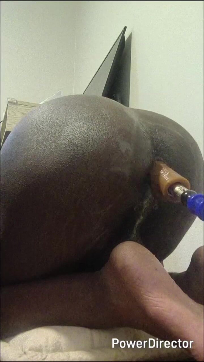 DaBlackFemboy: Femboy Dependent de vibrator Orgasme cremoase hands free pe mașina...