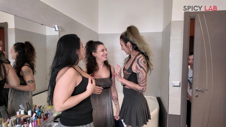 Spicy Lab Production: The Peeker in the Girls Locker Room