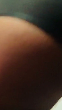Fem Boy Efeminat Dansând În Chiloți Negri Strâmți Din Piele - Tachinare Homosexuală (complet)
