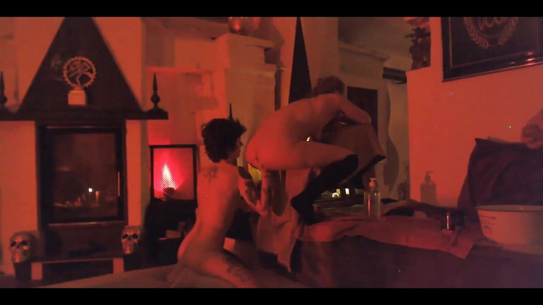 TheaRemmel: Bữa tiệc tình dục sinh nhật của Natalie