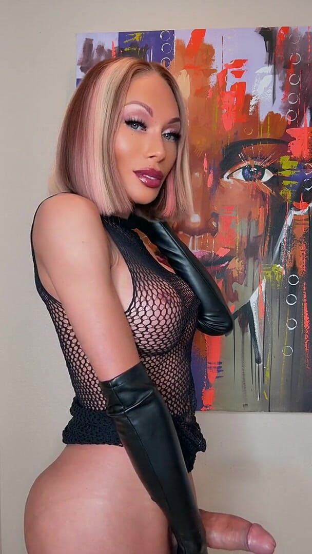 Mia Isabella: TS Mia Isabella Fishnet JOI