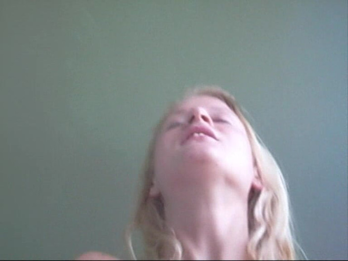 Blondehexe: 귀여운 여자가 발코니에서 당해