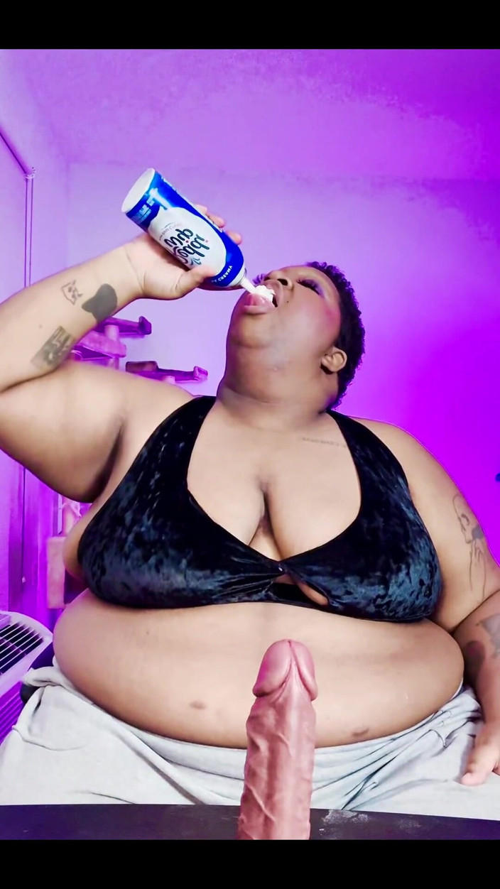 Monique Starr: Der klebrigste, feuchteste und schlampigste blowjob deines lebens