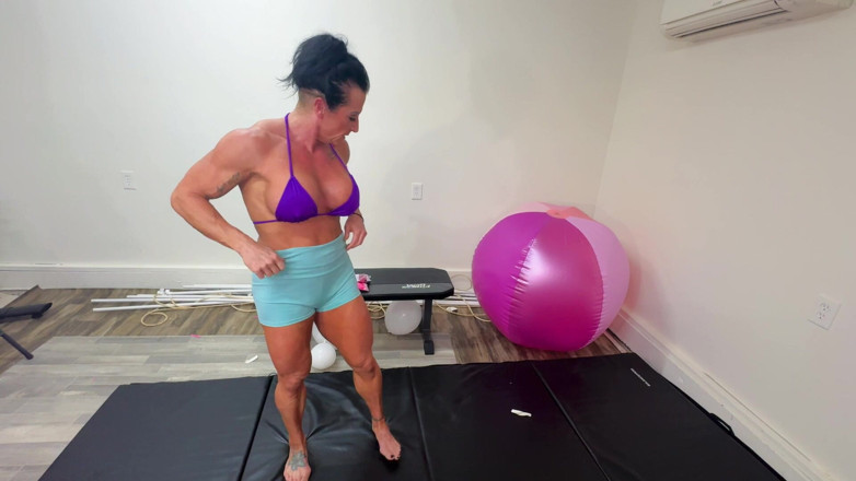 Kandylegsxxx: गुब्बारा फोड़ने वाली Goddess Kandy