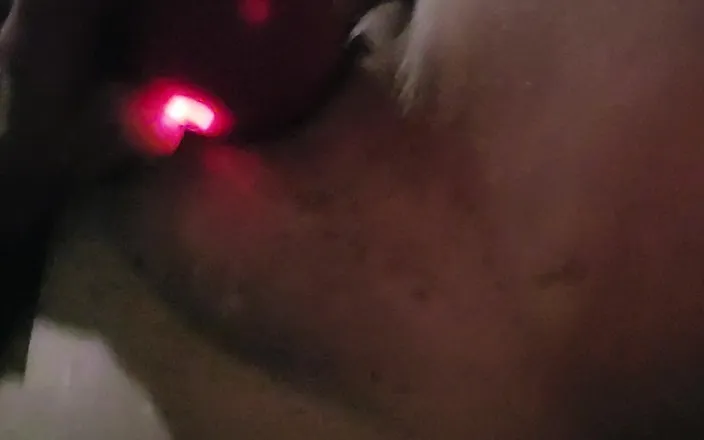 EliteLadyS: Mature Naked Woman Pleases Herself with Rose Clit Sucker