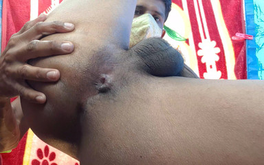 Che: Zadek velká černá díra indický muž sex honění