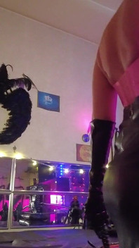 Dewi Eva Lateks Fetish Dominatrix BDSM Sarung Tangan Kulit Tumit Hot Pink Guru Nyonya