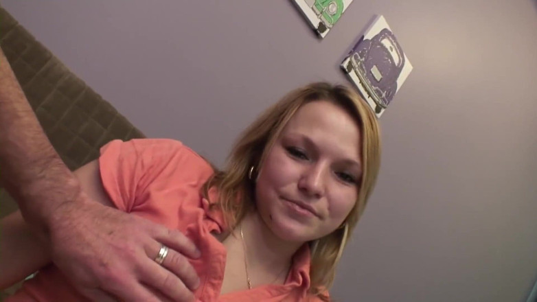 German amateur - 100% German hardcore videos: Sexy babe is getting banged by a lucky guy