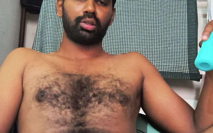 HornyHunk: Masturbándome con mi nuevo juguete sexual