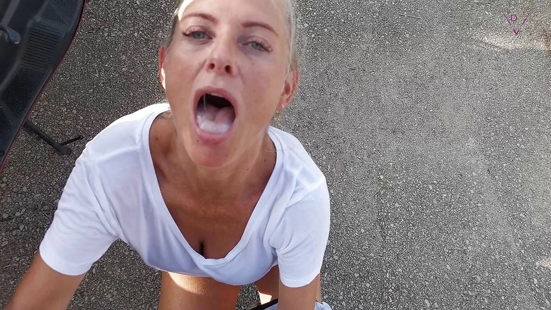Dirty Tina: Please cum in my mouth!