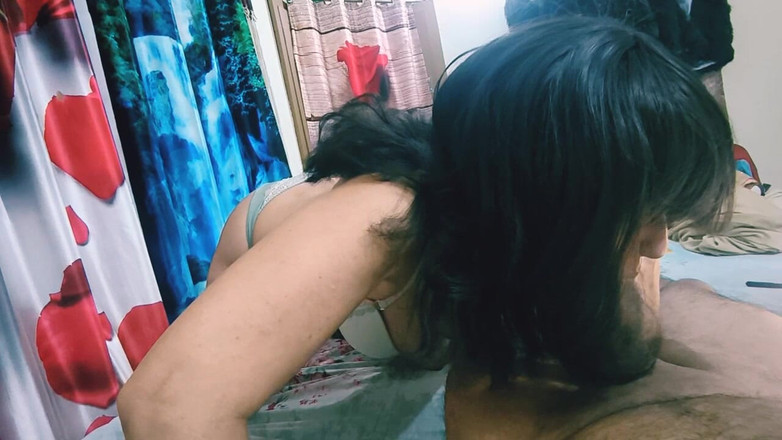 Bolly Karma: Nová poslušná špinavá děvka