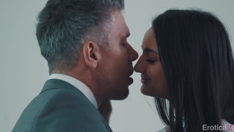 Erotica X: สาวลาติน Eliza Ibarra มีสัมพันธ์ร้อนแรงกับเจ้านาย - Eroticax