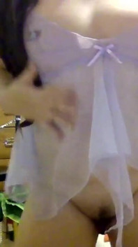 在我为You.mp4脱衣时，裸体呻吟的脱衣舞asmr高潮