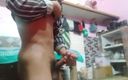 Love me like u do: हस्तमैथुन कर रही भारतीय हॉट बड़े लंड वाली समलैंगिक