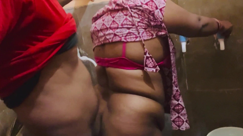Shila Porn: Big Ass Aunty Fuck in Doggy Style at Bathroom