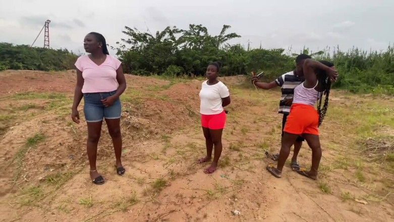 Sex naija 1: Un jeune Nigérian de 19 ans, des filles et des garçons...