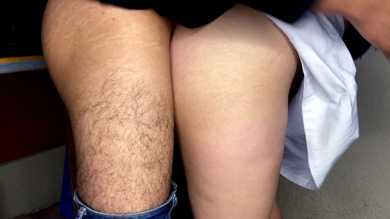 Anthony_Arisleth: Anale duro per una studentessa con una gonna addosso e...