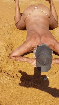 Ladysilva Hot Ass on the Beach, Go Fuck Me