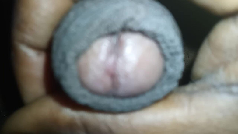 CornyMorale357: Heute hat mein Penis alle Grenzen überschritten.