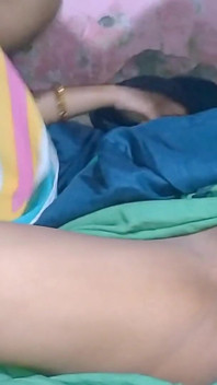 Soti Hue Wife Ko Jagane Ke Chudai Kiya