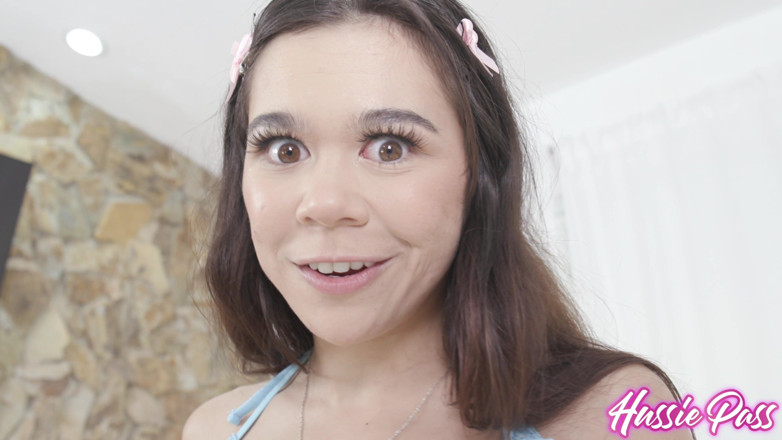 Hussie Auditions: Asian Contortionist Gets Fucked Cross-eyed