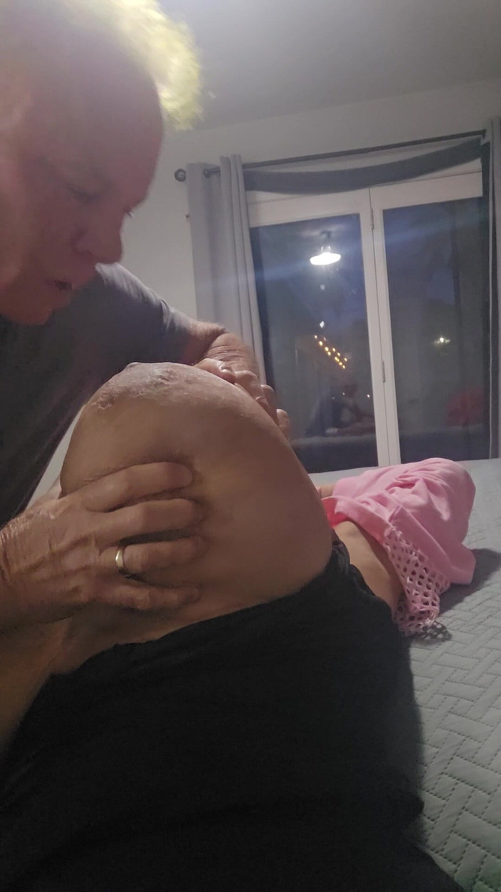 Claudia Marie: Claudia Marie göğüsleri parçalandı