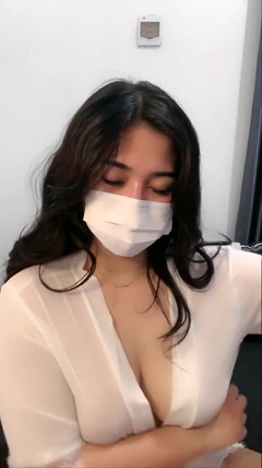 Chinita Wife: Ragazza incredibilmente calda e carina che mostra le sue tette...